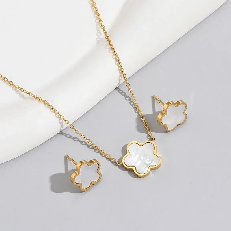 Five Leaf Clover Necklace & Earrings Set